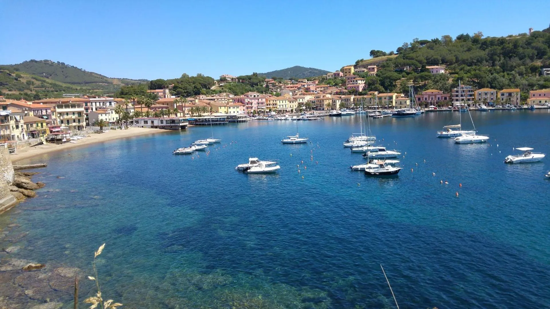 Appartamento Laura Porto Azzurro Affittacamere